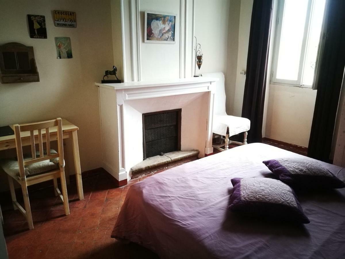 Chambres Et Table D'Hotes Au Brabo Mormoiron Rom bilde